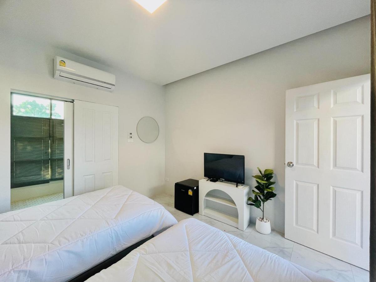 Sky View Home And Hostel Chiangmai เชียงใหม่ ภายนอก รูปภาพ