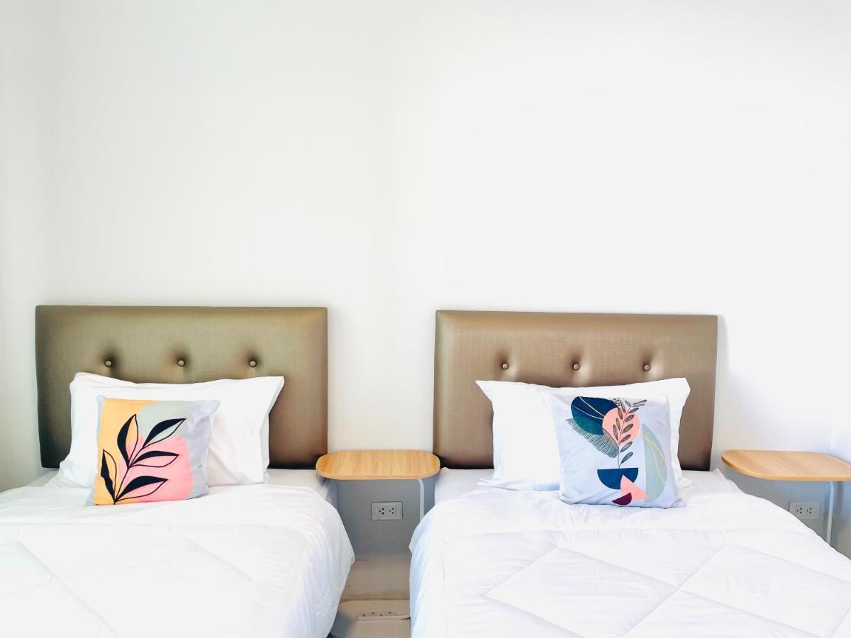 Sky View Home And Hostel Chiangmai เชียงใหม่ ภายนอก รูปภาพ