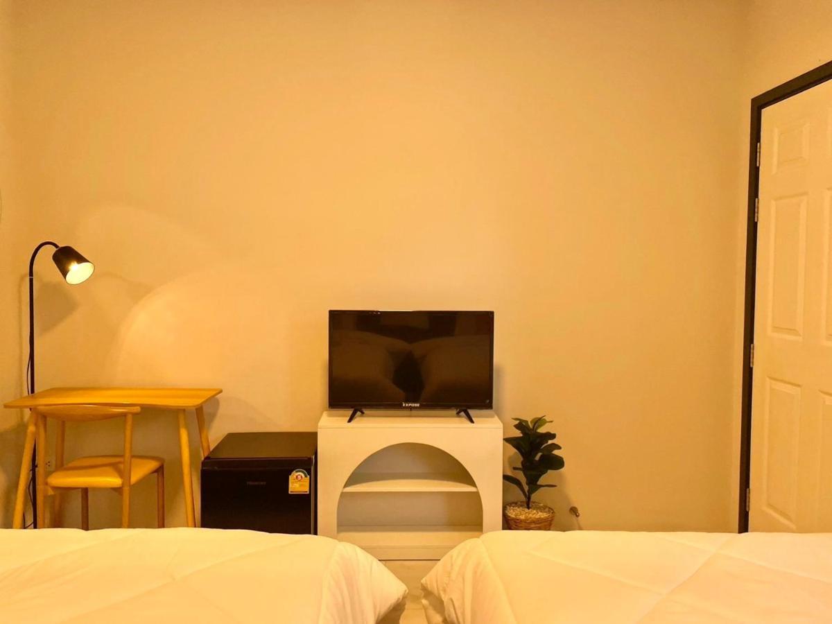 Sky View Home And Hostel Chiangmai เชียงใหม่ ภายนอก รูปภาพ
