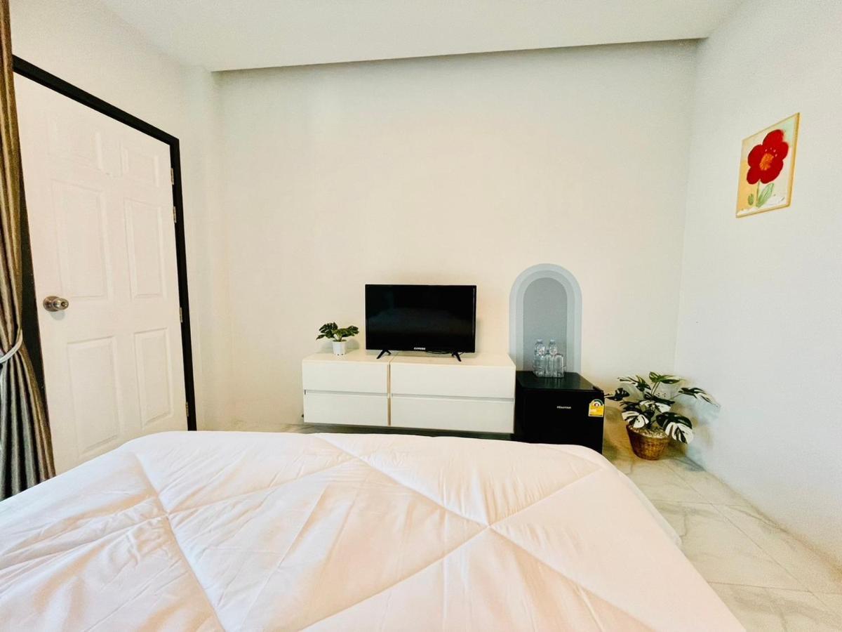 Sky View Home And Hostel Chiangmai เชียงใหม่ ภายนอก รูปภาพ