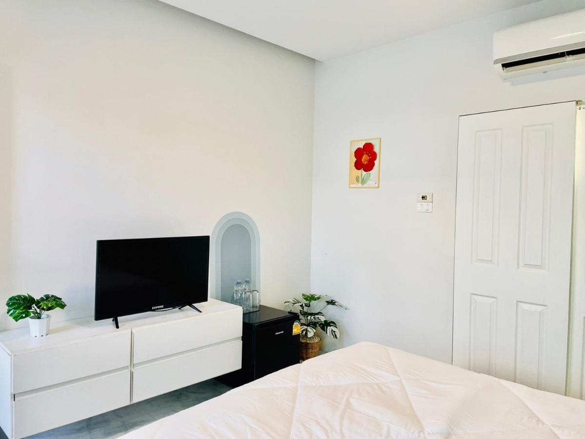 Sky View Home And Hostel Chiangmai เชียงใหม่ ภายนอก รูปภาพ