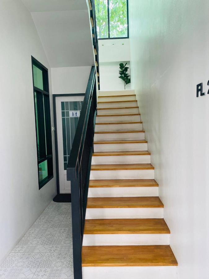 Sky View Home And Hostel Chiangmai เชียงใหม่ ภายนอก รูปภาพ