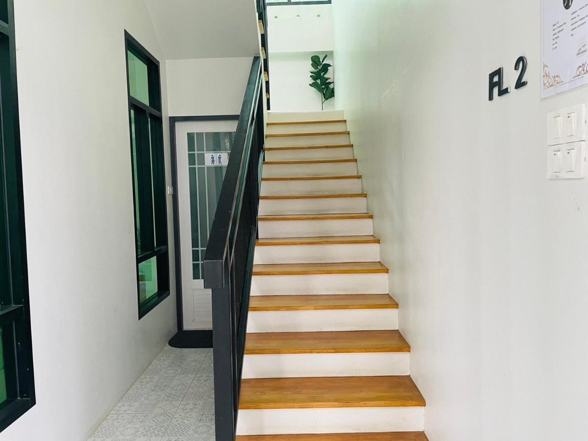 Sky View Home And Hostel Chiangmai เชียงใหม่ ภายนอก รูปภาพ