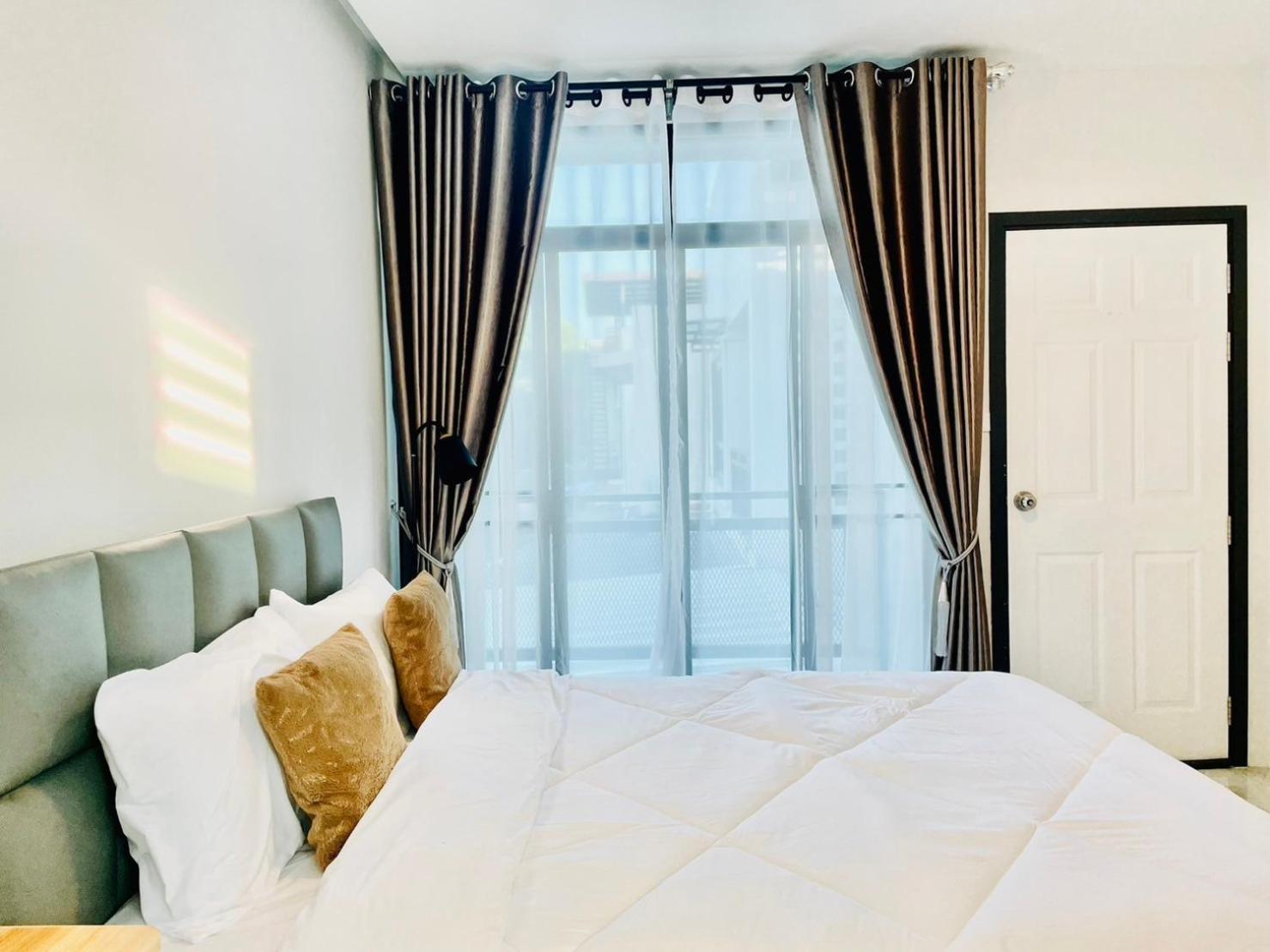 Sky View Home And Hostel Chiangmai เชียงใหม่ ภายนอก รูปภาพ