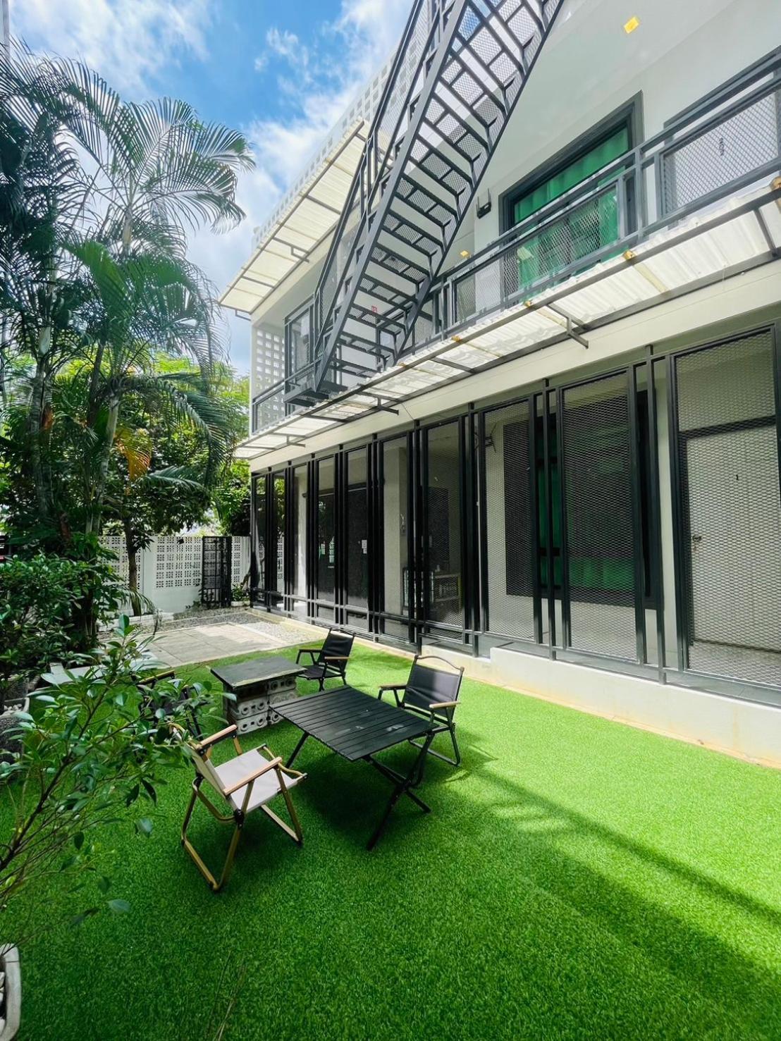 Sky View Home And Hostel Chiangmai เชียงใหม่ ภายนอก รูปภาพ