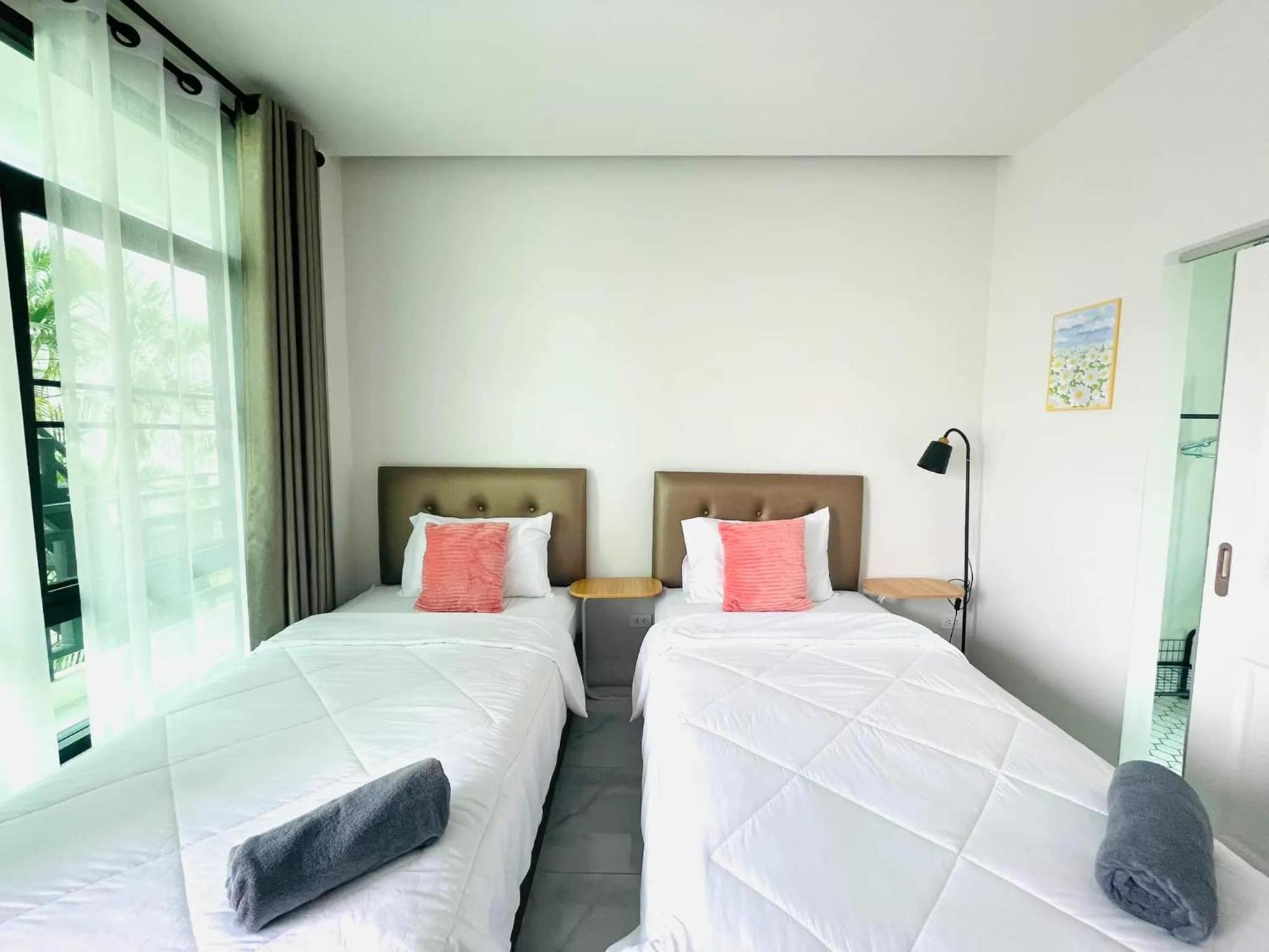 Sky View Home And Hostel Chiangmai เชียงใหม่ ภายนอก รูปภาพ